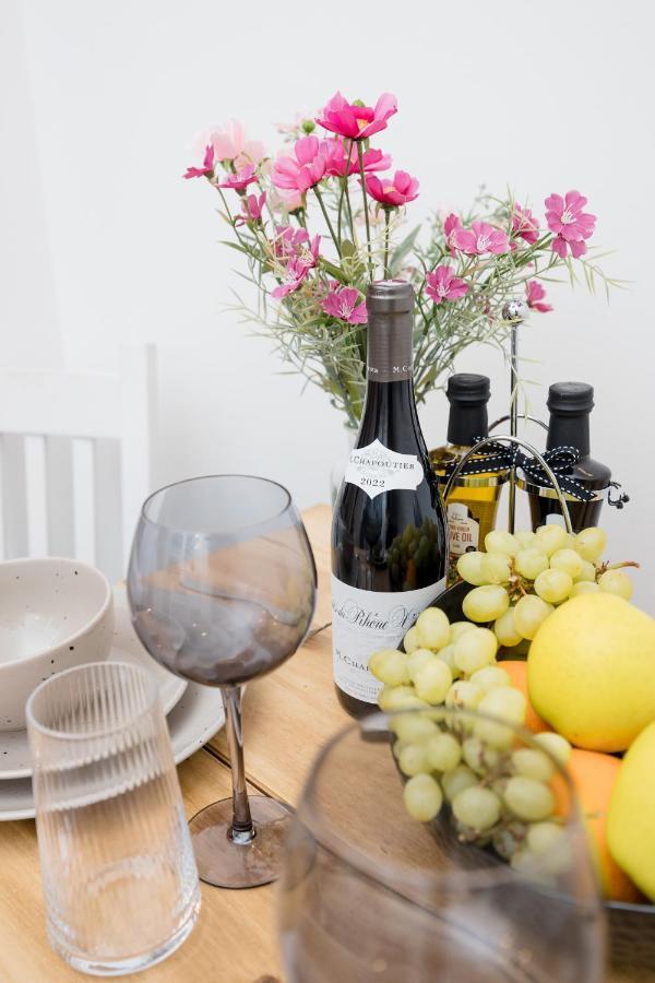Charming Apartment In The Heart Of Pimlico London Eksteriør bilde